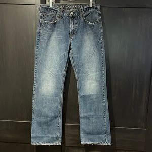 Mens American Eagle Low Rise Boot jeans, size 34x34